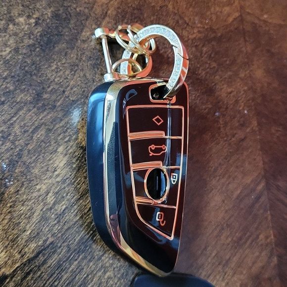 1 pc Cadillac keychain case + 1piece keyring set - Picture 3 of 5